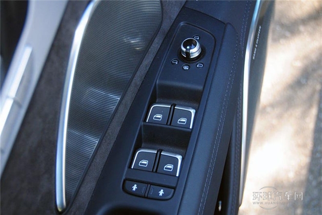 2013款 S8 4.0TFSI quattro