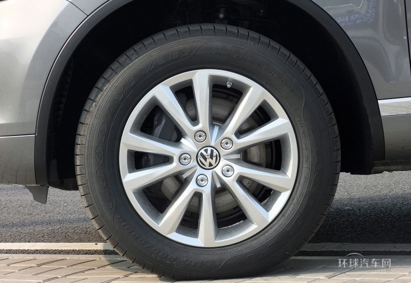 2011款 3.0TDI V6 柴油標(biāo)配型