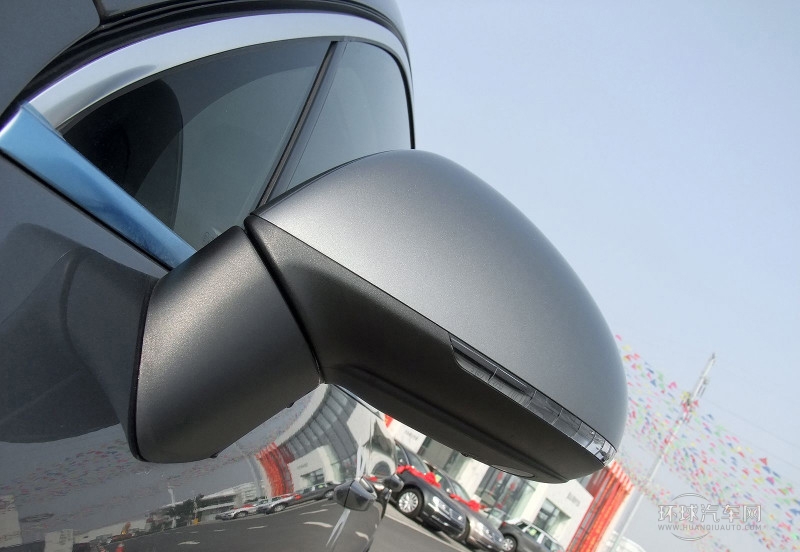 2011款 3.0TDI V6 柴油標(biāo)配型