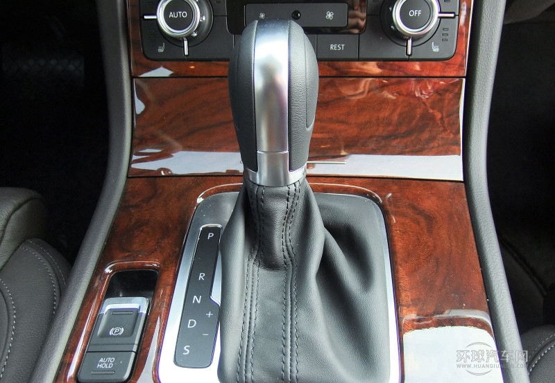 2011款 3.0TDI V6 柴油舒適型