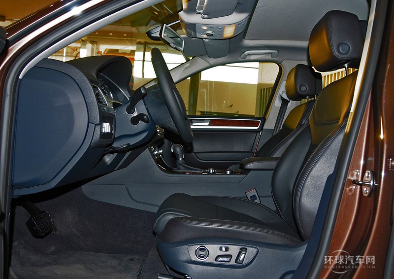 2011款 3.0TSI V6 標配型