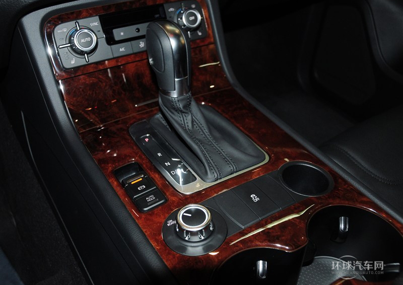 2011款 3.0TSI V6 標配型