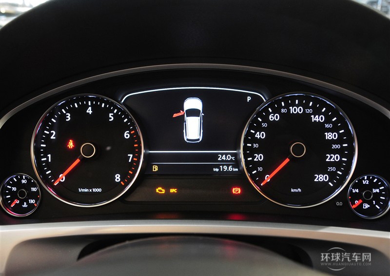 2011款 3.0TSI V6 標(biāo)配型