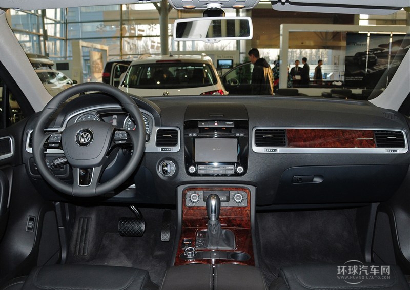 2011款 3.0TSI V6 標(biāo)配型