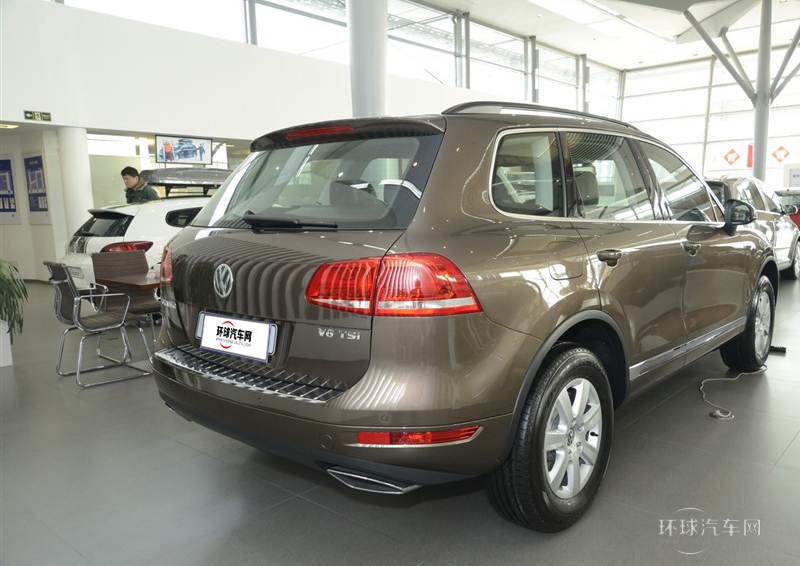 2011款 3.0TSI V6 標(biāo)配型