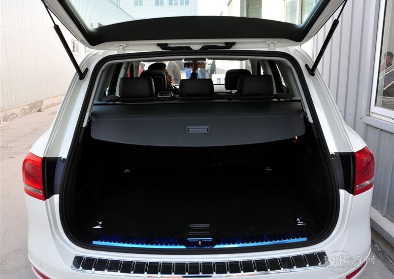 2011款 3.0TSI V6 舒適型