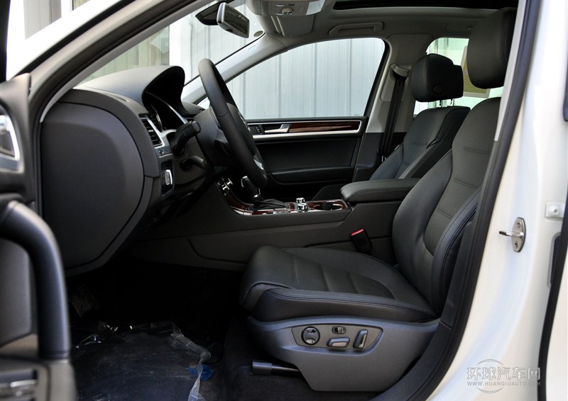 2011款 3.0TSI V6 舒適型