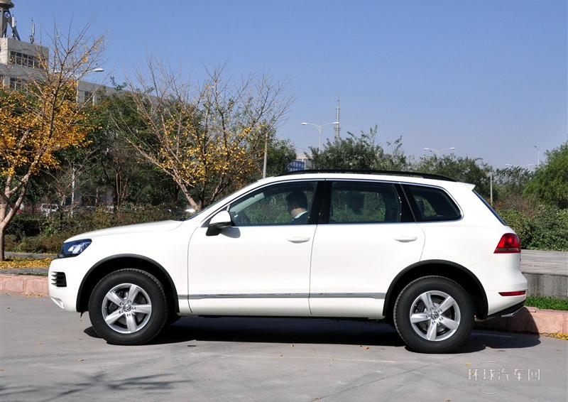 2011款 3.0TSI V6 舒適型