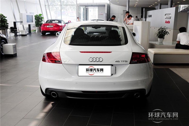 2013款 TT Coupe 45 TFSI 白色經(jīng)典版