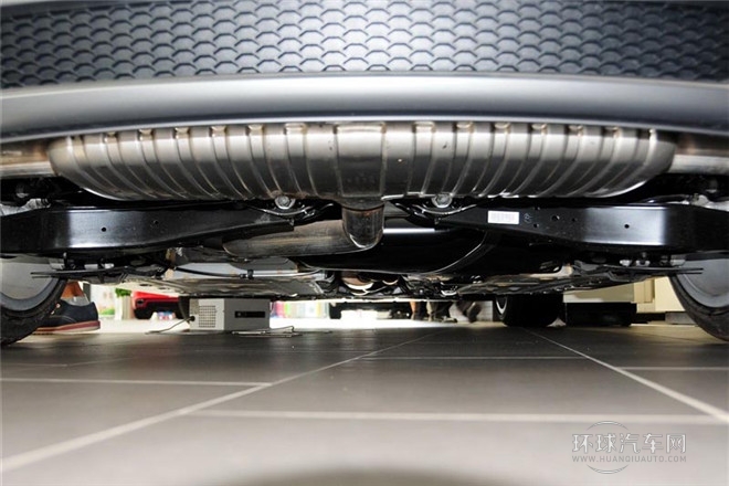 2013款 TT Coupe 45 TFSI 白色經典版