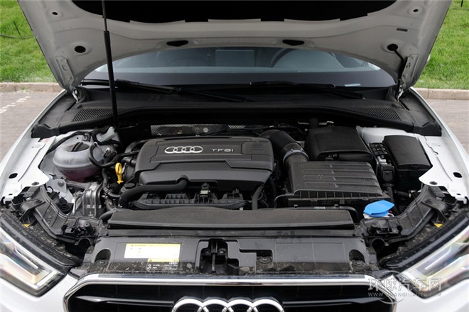 2014款 Limousine 40 TFSI S line豪華型