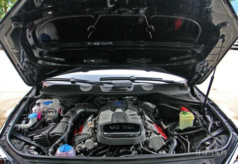 2013款 3.0TSI V6 限量奢華版