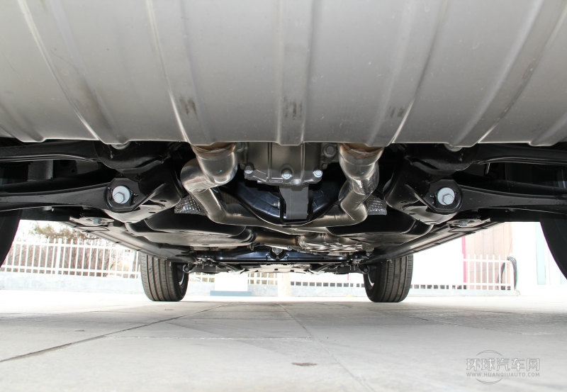 2013款 3.6L V6 越野增強豪華型