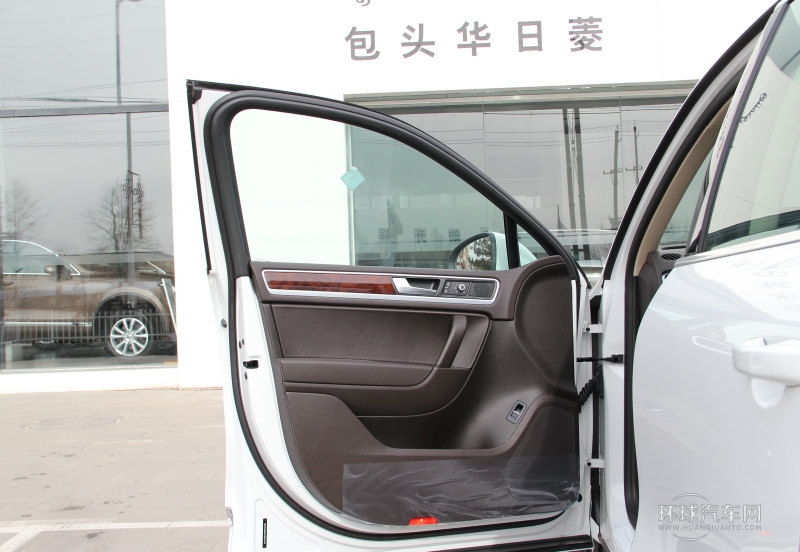 2013款 3.6L V6 越野增強豪華型