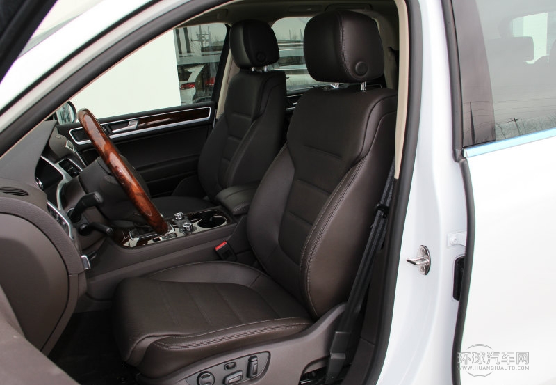 2013款 3.6L V6 越野增強豪華型