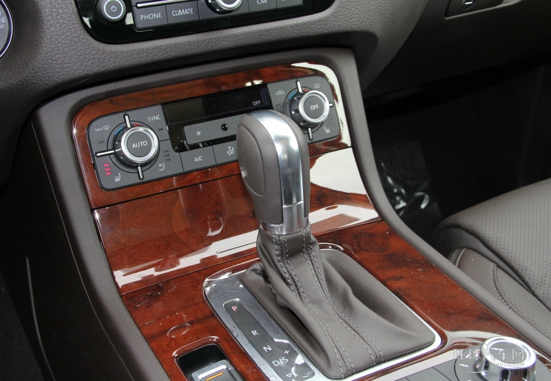 2013款 3.6L V6 越野增強豪華型