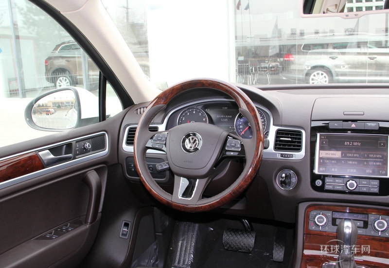 2013款 3.6L V6 越野增強(qiáng)豪華型