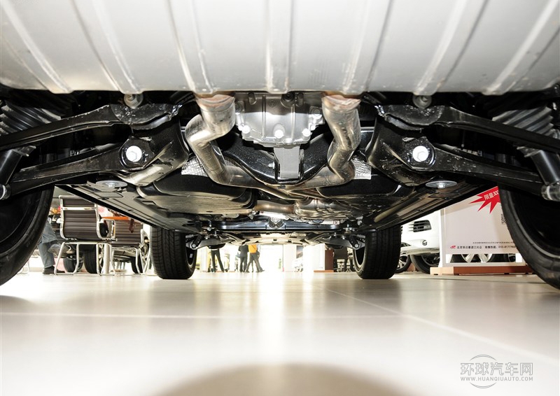 2014款 3.0TSI V6 黑色探險者