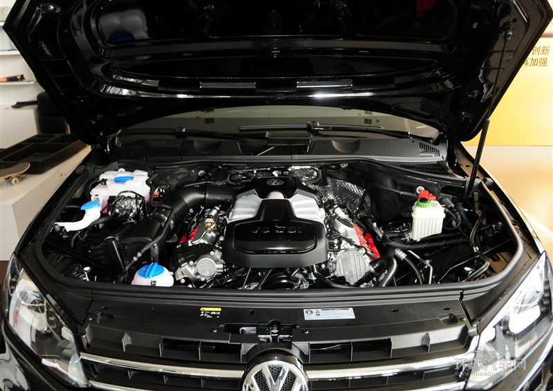 2014款 3.0TSI V6 黑色探險者