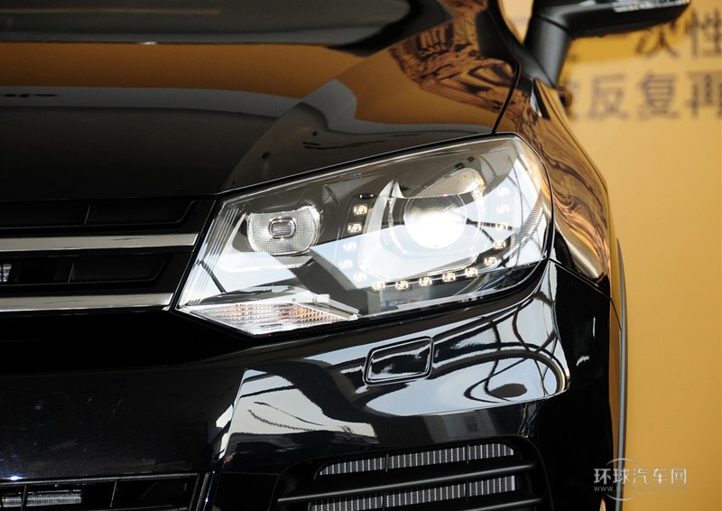 2014款 3.0TSI V6 黑色探險者