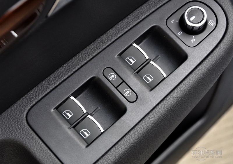 2012款 2.0TSI 舒適型 歐IV