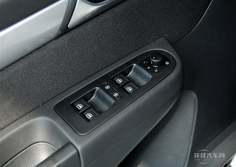 2013款 1.8TSI 標(biāo)配型 歐V