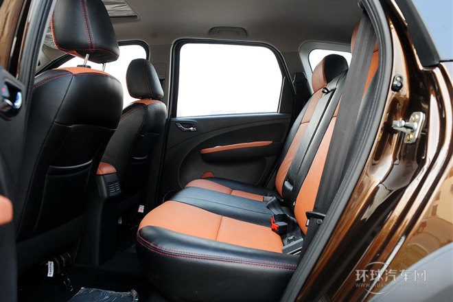 2013款 1.8T 尊貴型