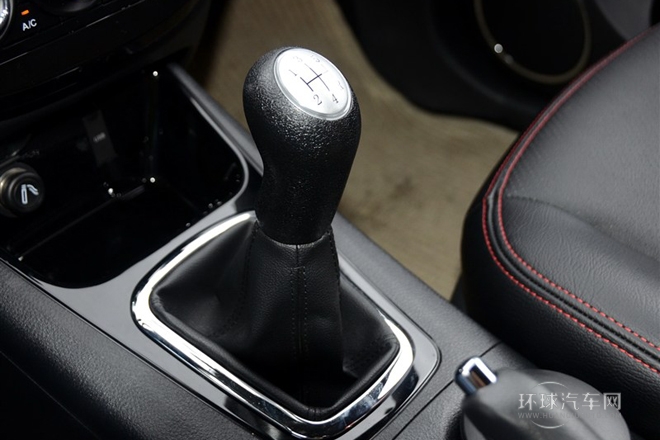 2013款 1.8T 尊貴型