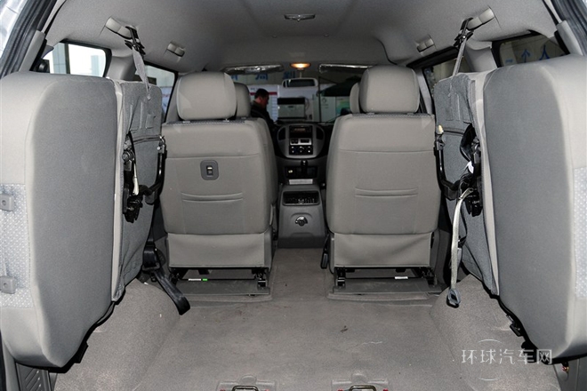 2014款 M3 1.6L 7座豪華型