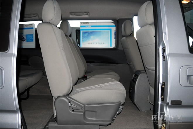 2014款 M3 1.6L 7座豪華型