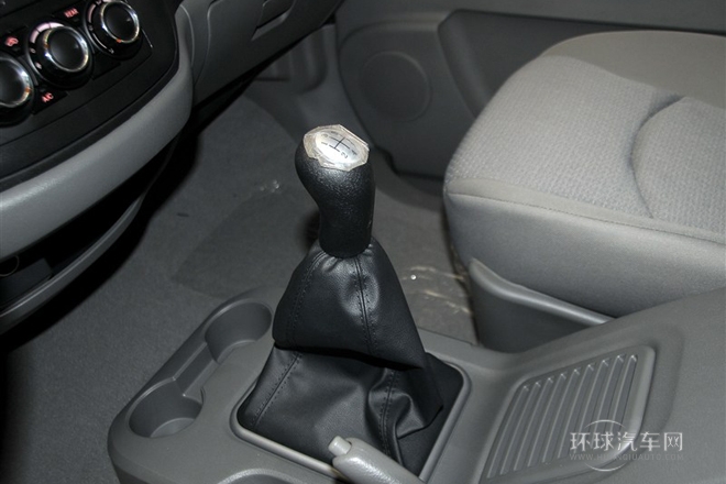 2014款 M3 1.6L 7座舒適型