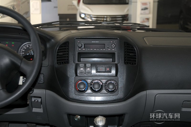 2014款 M3 1.6L 7座舒適型