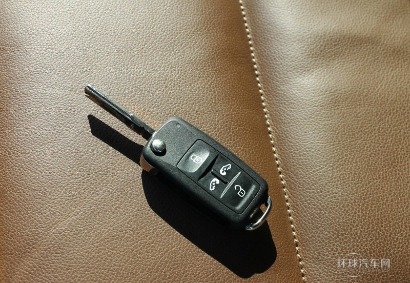 2013款 2.0TSI 豪華型 歐V