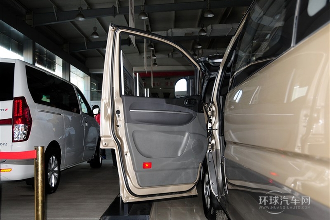 2014款 M5 Q3 2.0L 7座短軸豪華型