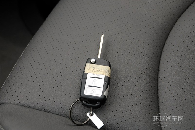 2014款 M5 Q3 2.0L 7座長(zhǎng)軸豪華型