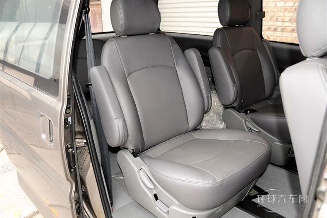 2014款 M5 Q3 2.0L 7座長(zhǎng)軸豪華型