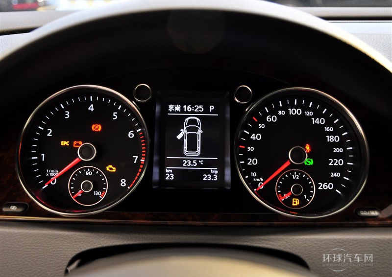 2012款 旅行版 2.0TSI 豪華型