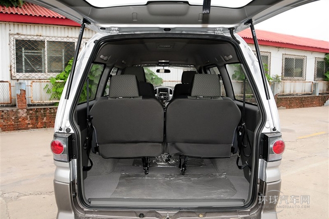 2014款 M5 Q7 2.0L 7座長軸舒適型