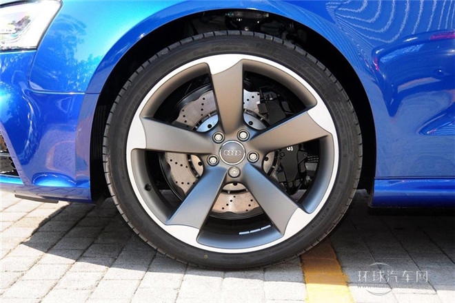 2014款 RS 5 Coupe 特別版