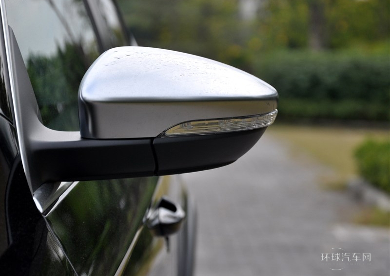 2012款 旅行版 2.0TSI 四驅豪華型