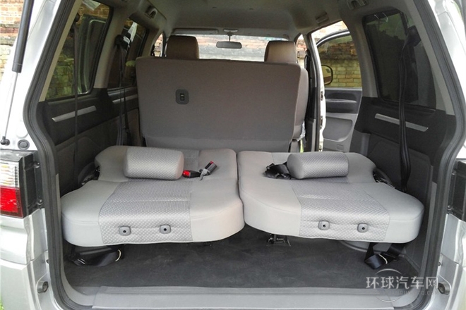 2014款 V3 1.5L 7座標準型II