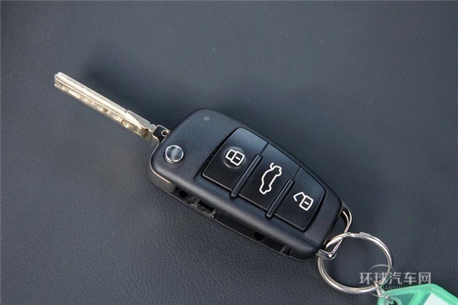 2013款 TTS Roadster 2.0TFSI quattro