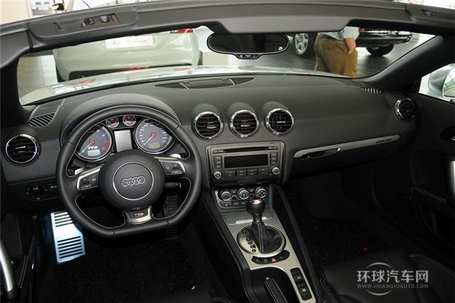 2013款 TTS Roadster 2.0TFSI quattro