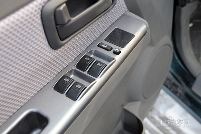 2010款 2.4T柴油標(biāo)準(zhǔn)型4D25