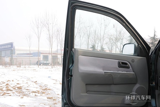 2010款 2.4T柴油標準型4D25