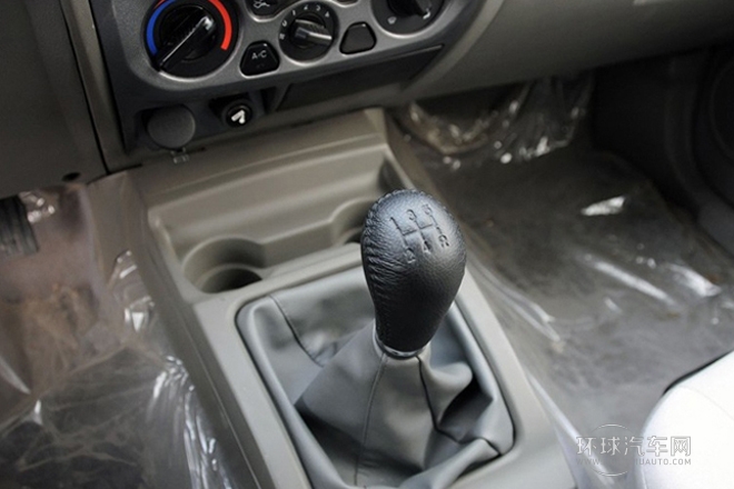 2010款 2.4T柴油標準型4D25