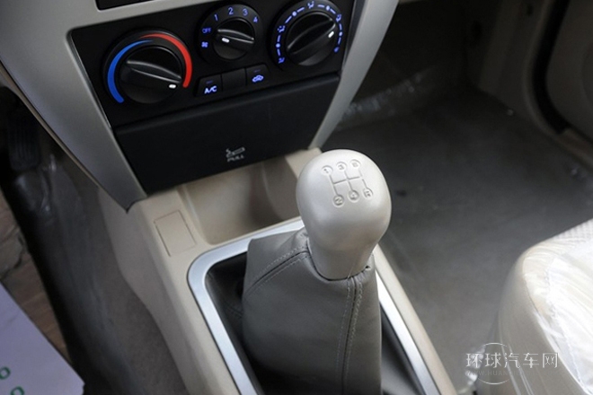 2012款 2.8T兩驅(qū)柴油版中軸