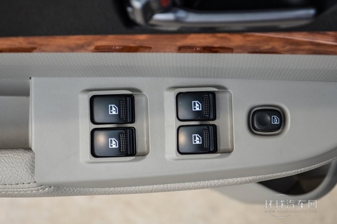 2013款 2.8T兩驅柴油版中軸