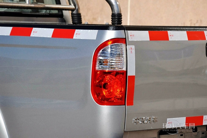 2013款 2.8T兩驅柴油精英版中雙