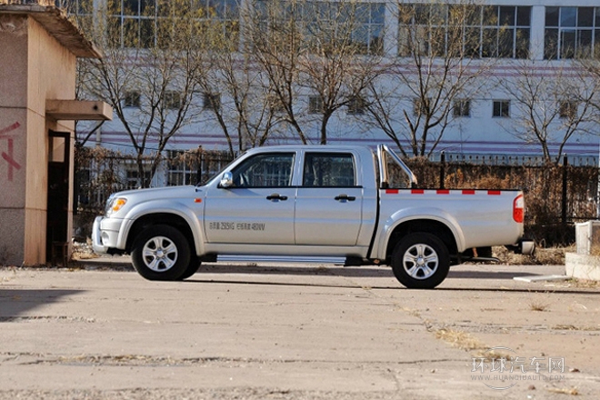 2013款 2.8T兩驅(qū)柴油精英版中雙